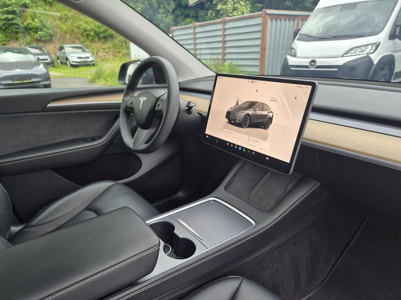 Tesla Model Y LONGE RANGE DUAL MOTOR SOH 87% - fotka 42 z 50