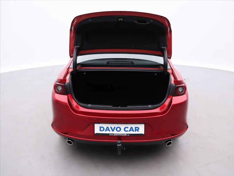 Mazda 3 2,0 Sky-Active 90kW CZ 1.Maj - fotka 9 z 24