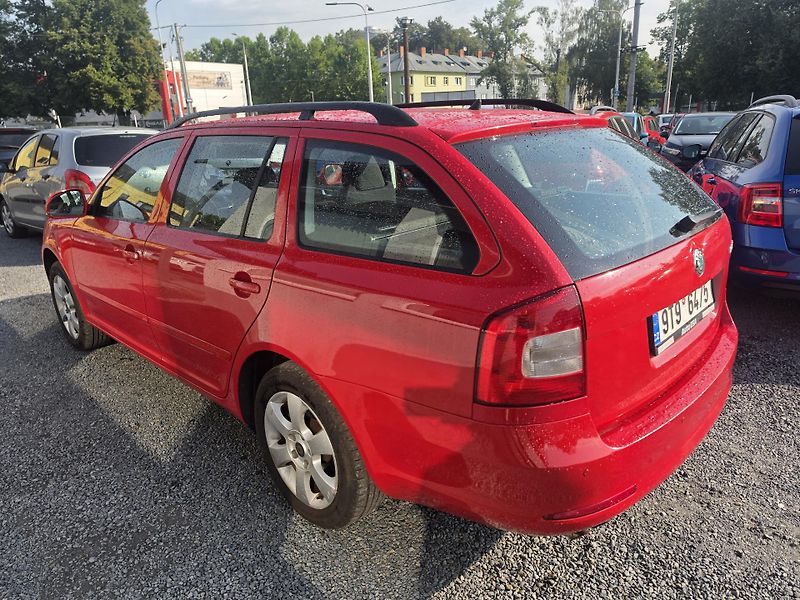 Škoda Octavia 2.0 TDI 4x4 Xenon  - fotka 3 z 28