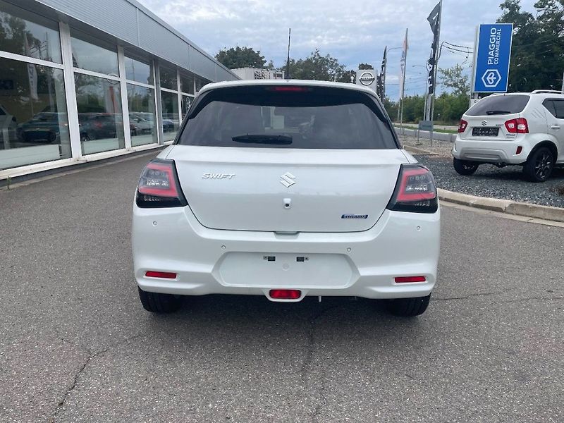 Suzuki Swift automat Premium - fotka 6 z 10