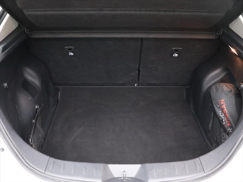 Nissan Leaf 110kW ACENTA 40kWh CZ - fotka 10 z 31
