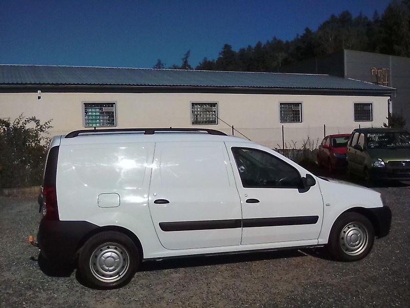 Dacia Logan (2011) Express 1.6i / 62 KW, závěs - fotka 3 z 39