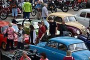 Nablýskané historické vozidla a motorky obsadily v neděli 19. května centrum Prostějova. 19.5. 2024