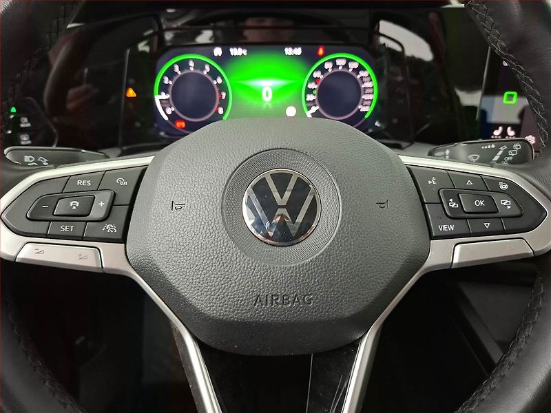 Volkswagen Golf (2022) Style 1.5 TSI, ČR,1.maj, Navi - fotka 16 z 18