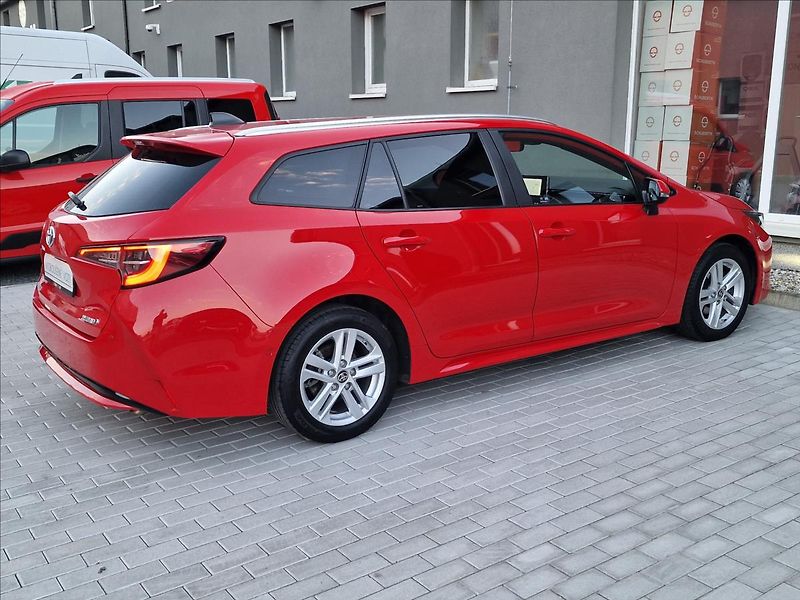 Toyota Corolla 1.8 Hybrid Comfort, ČR,1.Maj. - fotka 11 z 46