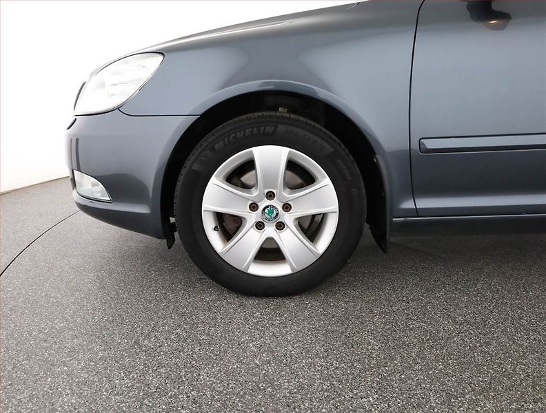 Škoda Octavia (2012) Ambition Plus 2.0 TDI, po STK - fotka 15 z 15