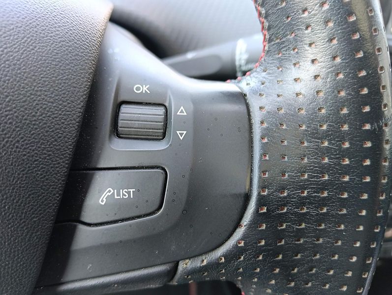 Peugeot 2008 (2018) 1.2/81kW, GT-Line, automat - fotka 23 z 37