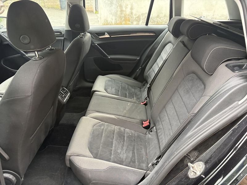 Volkswagen Golf (2017) kombi 2,0TDI Bluemotion - fotka 12 z 23