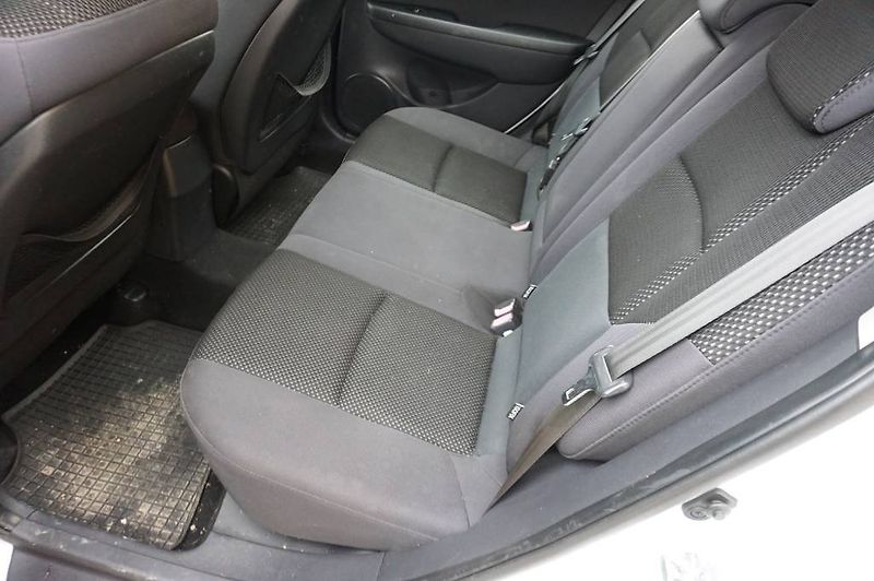Hyundai i30 (2011) 1,4 NOVÉ VČR - fotka 28 z 37