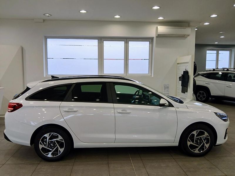 Hyundai i30 (2026) 1,0 T-GDI GO Czech! - fotka 4 z 15