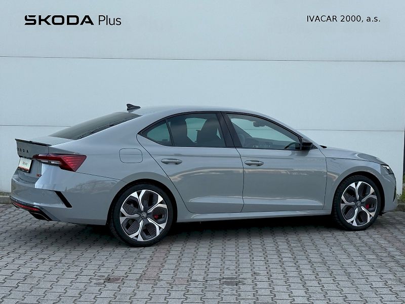 Škoda Octavia (2025) 2.0 TSI 195 kW DSG RS - fotka 2 z 23