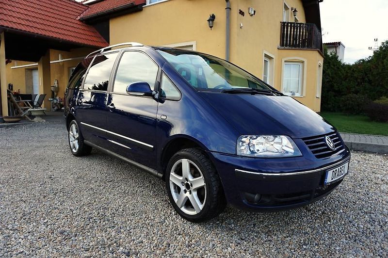 Volkswagen Sharan (2007) 2,0 TDI 103 kW - fotka 2 z 43