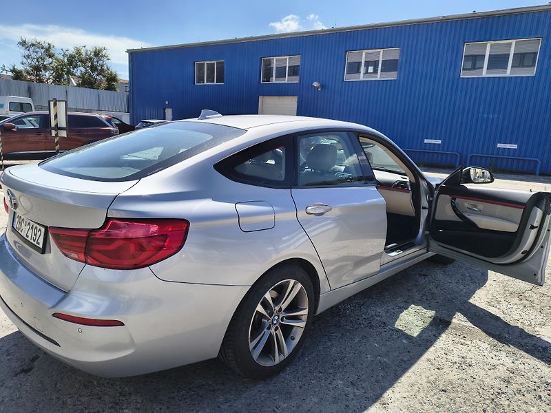 BMW Řada 3 (2017) 320i GT - fotka 8 z 12