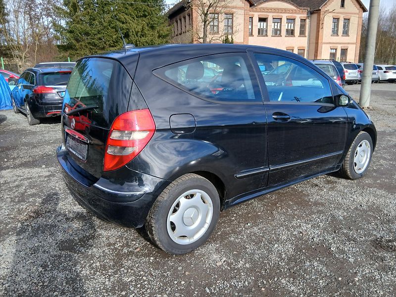 Mercedes-Benz Třídy A 1.7i, Avantgarde  - fotka 9 z 28