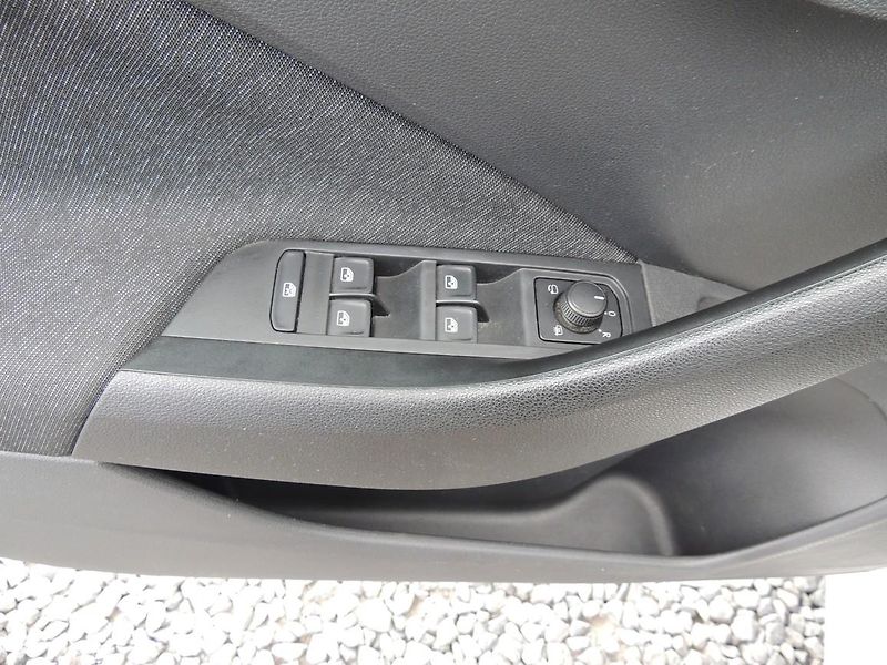 Škoda Scala (2020) 1.0TSi,85kw,Style,full LED,ČR - fotka 14 z 55