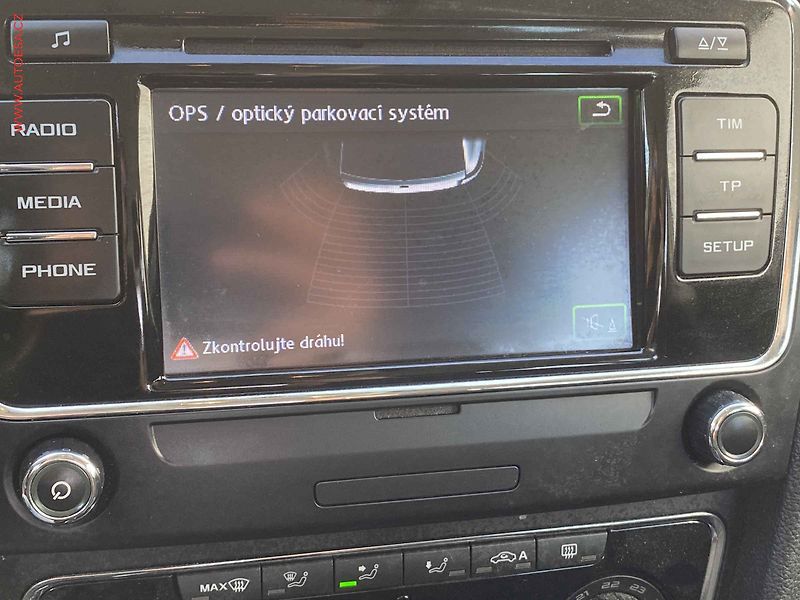 Škoda Superb (2015) 2.0 TDi, Ambition, bixen, - fotka 16 z 18