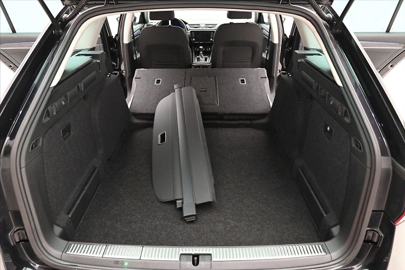 Škoda Superb 1,5 TSI 110 kW DSG Business Zá - fotka 11 z 32