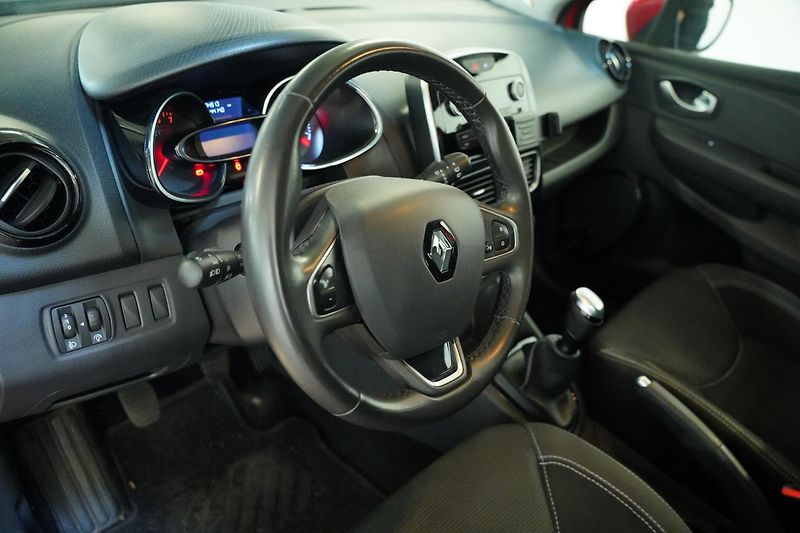Renault Clio - fotka 14 z 24