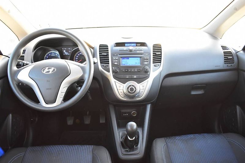 Hyundai ix20 1,4 16V 1.MAJ,AC,SERVIS AKCE - fotka 9 z 16