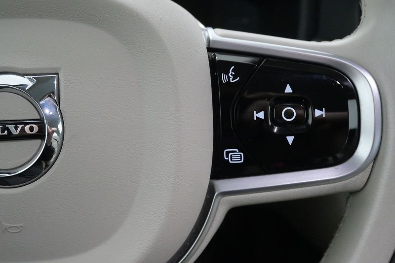 Volvo V90 - fotka 15 z 23