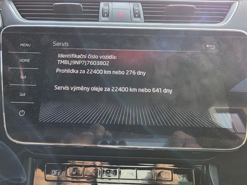 Škoda Superb (2018) SportLine 2.0 TDI 140kW 4x4 - fotka 23 z 32