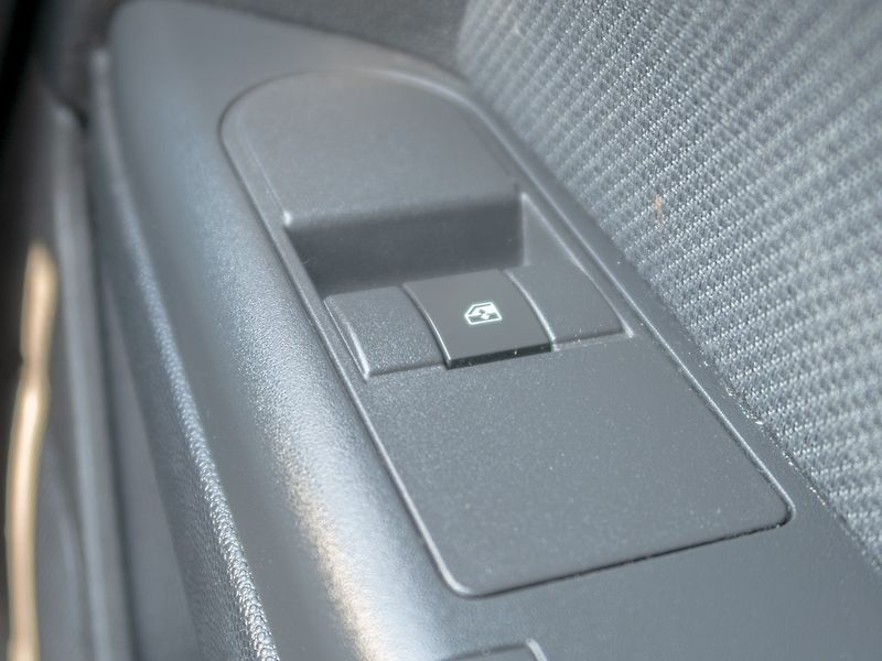 Opel Astra (2007) 1.4i 66KW KUPÉ – SERVISKA - fotka 24 z 40