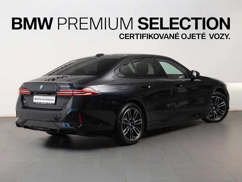 BMW i5 eDrive40 - fotka 5 z 22