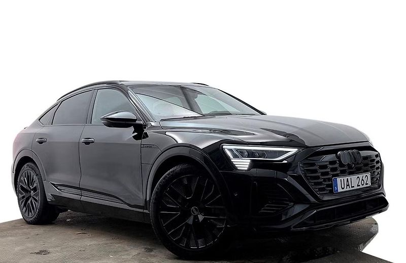Audi Q8 e-tron 55 Sportback Q 360 Matrix Pano - fotka 3 z 36