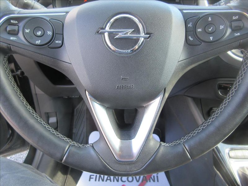 Opel Crossland 1,2 Turbo 81 kW - fotka 11 z 19