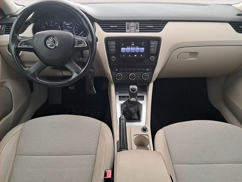 Škoda Octavia (2013) 1.8 TSI, Serv.kniha, Tempomat - fotka 8 z 16