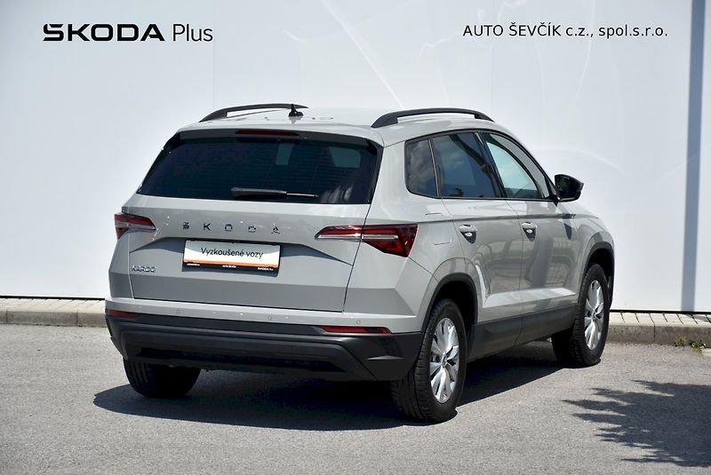 Škoda Karoq (2024) Selection 1.5 TSI DSG - fotka 2 z 33