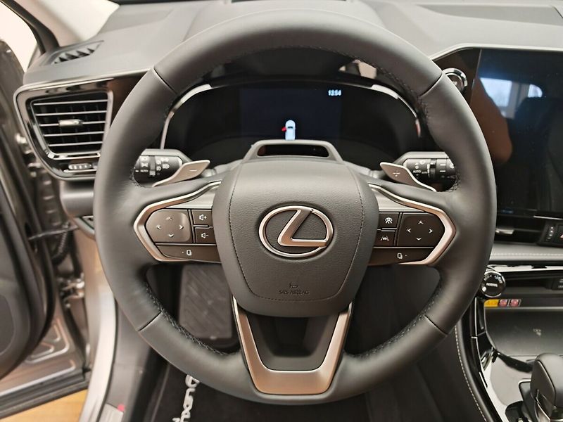 Lexus NX 350h 350h PRESTIGE - fotka 21 z 45