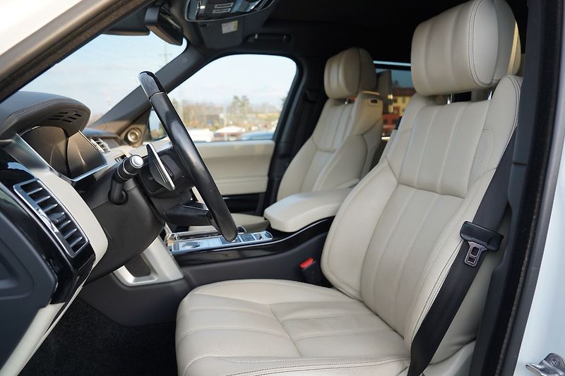 Land Rover Range Rover 4.4 SDV8 LWB  Autobiography - fotka 17 z 53