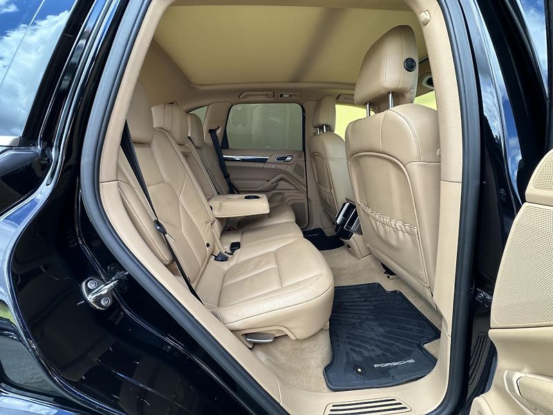 Porsche Cayenne (2012) 3.0 V6 TDI/180kW * ČR *2.Maj.  - fotka 25 z 41
