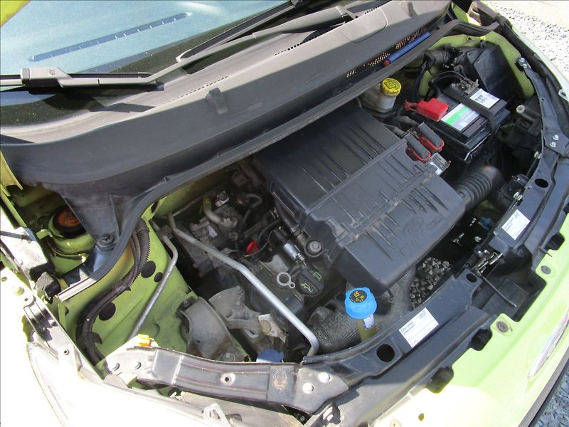 Ford Ka 1.2i Trend, Klima - fotka 33 z 34