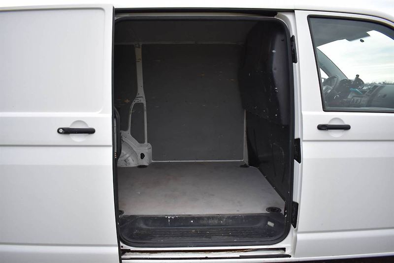 Volkswagen Transporter 2,0 TDI AC,ODPOČET, SERVIS! - fotka 10 z 11