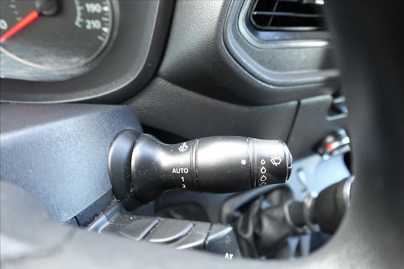 Renault Master 2,3 DCI  SKŘÍŇ CHLAĎÁK KLIMA - fotka 20 z 28