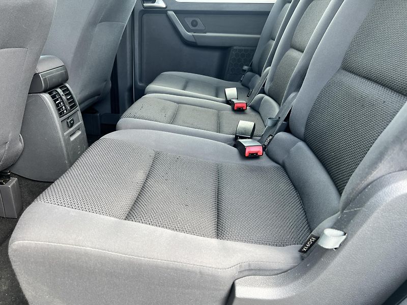 Volkswagen Touran 1.2TSi 77kw  7MÍST TEMPOMAT  - fotka 27 z 44