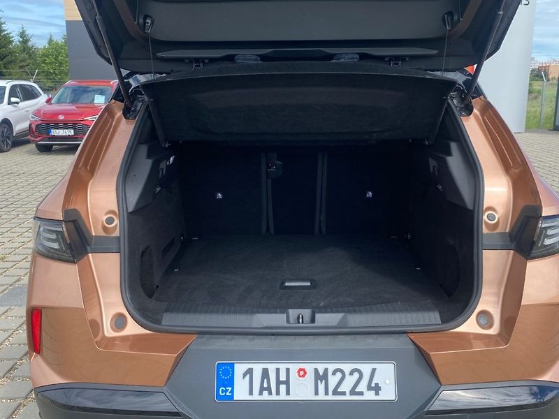 Opel Grandland (2025) GS Hybrid 1,2 Turbo (100kW) - fotka 9 z 37