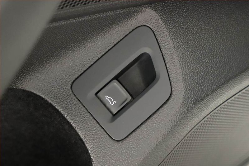Volkswagen Passat (2020) 1.5 TSI - fotka 20 z 21
