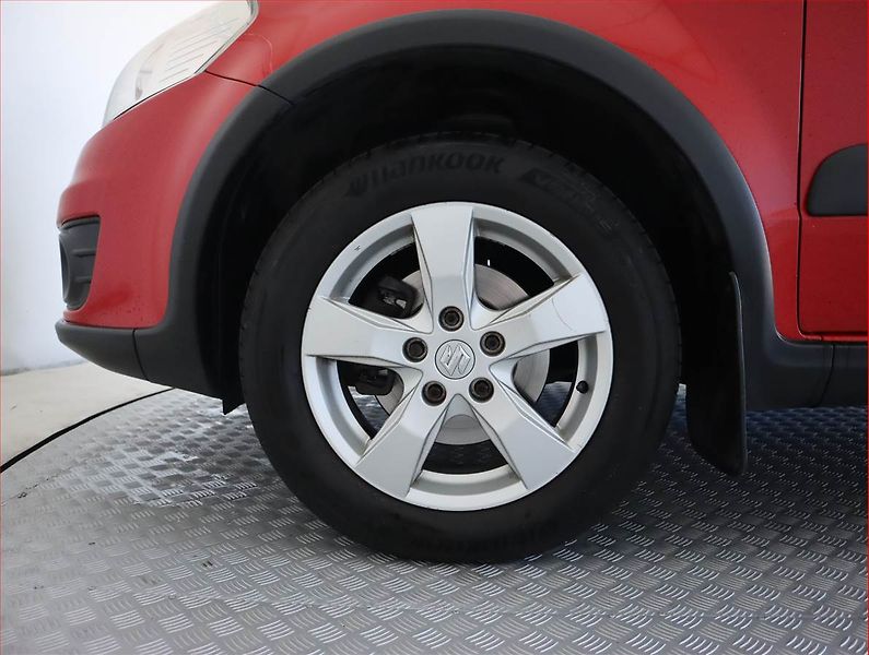 Suzuki SX4 (2012) 1.6 VVT, 4X4, Vyhř. sedaček - fotka 15 z 16