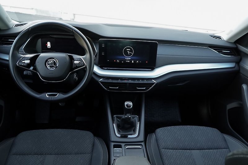 Škoda Octavia 2.0 TDi - fotka 21 z 28