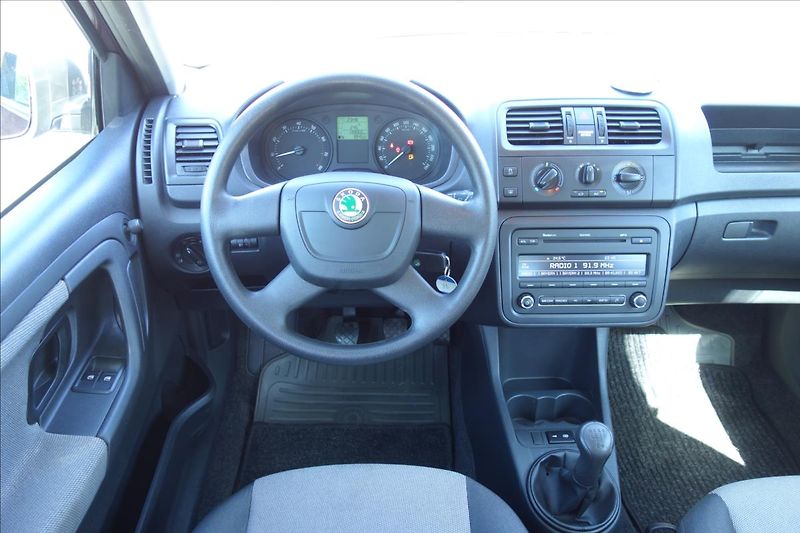 Škoda Fabia 1,2 TSi 63KW, KLIMA, ACTIVE. - fotka 16 z 27