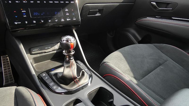 Hyundai Tucson 1.6 T-GDI N Line - fotka 6 z 22