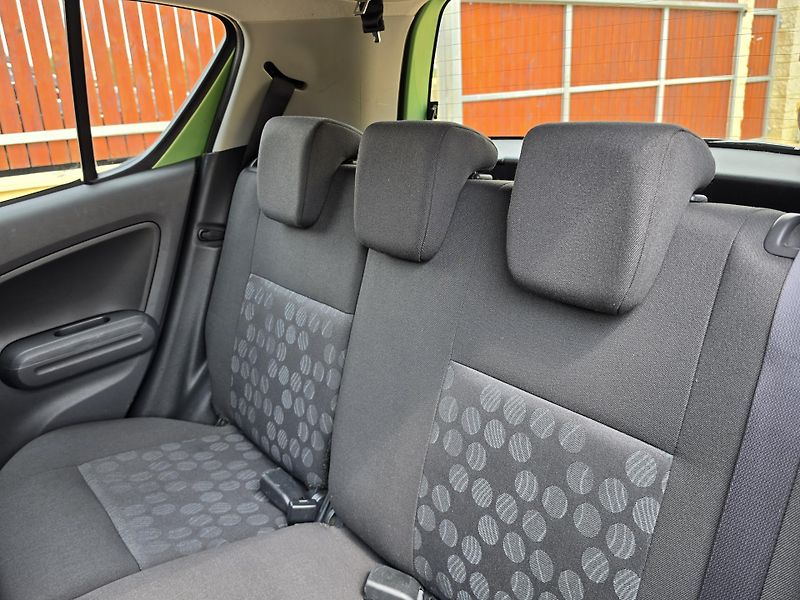 Suzuki Splash 1.2i 63kW KLIMA*REZERVACE* - fotka 27 z 46