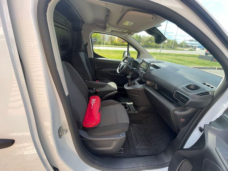 Toyota ProAce City 1.5L Diesel manuál odpočet DPH - fotka 25 z 29