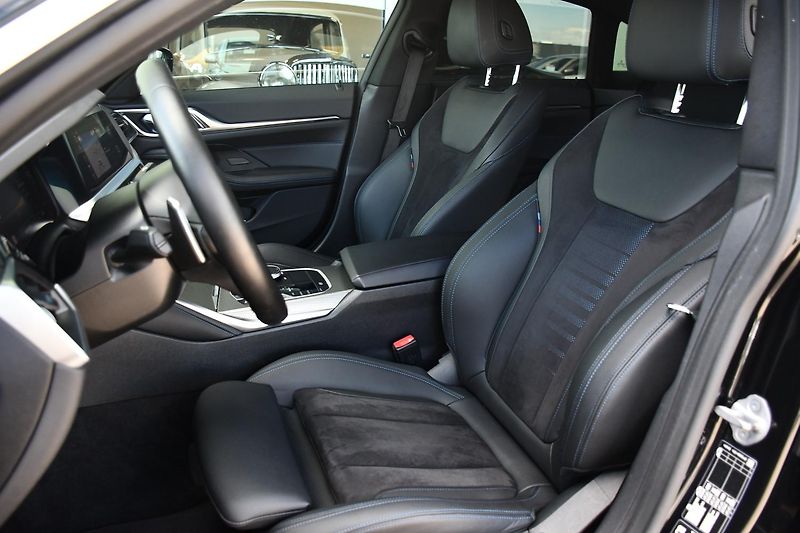 BMW Řada 4 420d xDrive M-SPORT ČR 1.MAJ - fotka 15 z 43