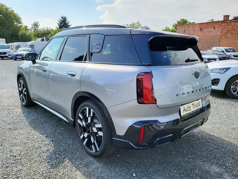 Mini Countryman SE ALL4 ELEKTRO 225kW - fotka 3 z 48