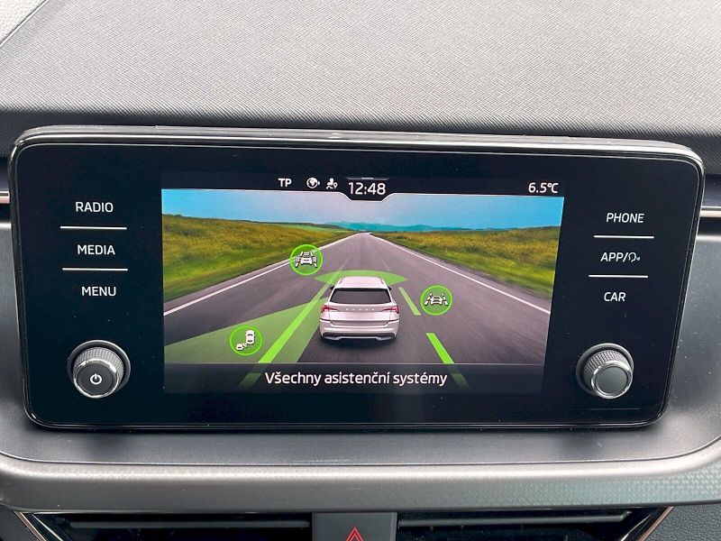 Škoda Kamiq (2022) 1.0 TSI 81 kW DSG Style Plus - fotka 14 z 33