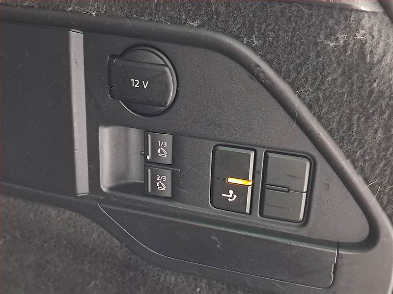 Volkswagen Touareg (2010) 3.0 TDI, 4X4, Automat, Kůže - fotka 24 z 25
